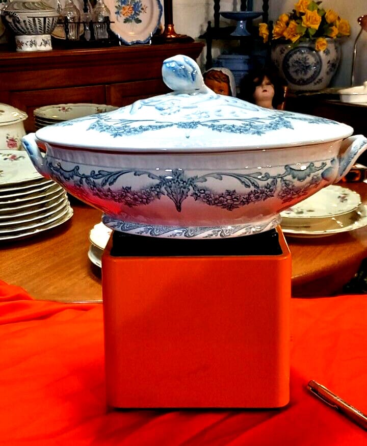 sarreguemines- Soupière avec couvercle Louis XVI Bleue ou legumiers — photo 2
