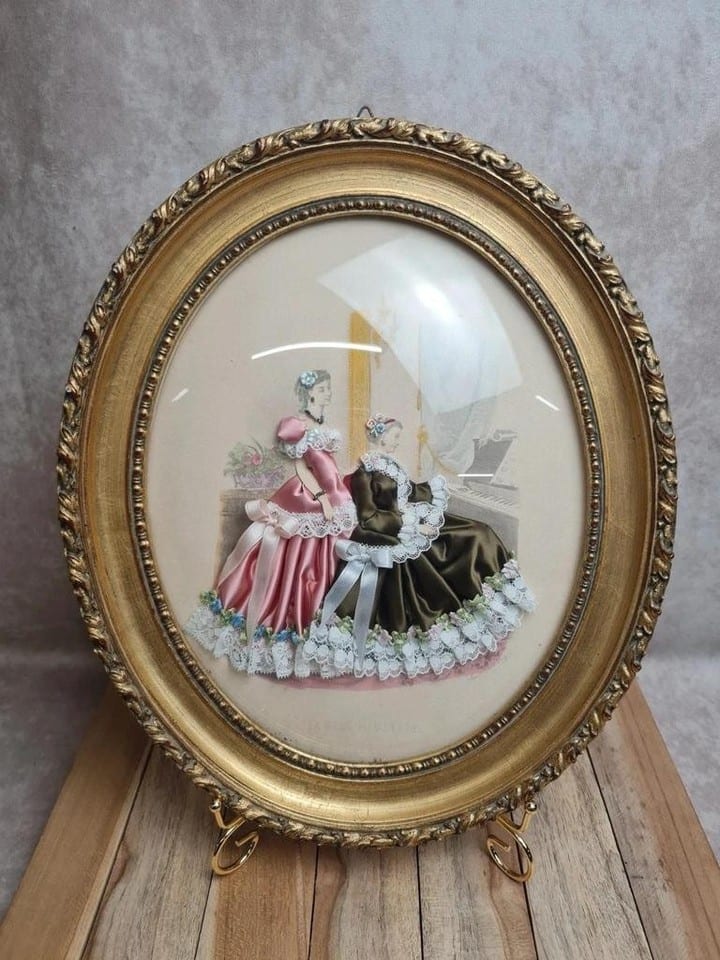 Cadre ovale vintage verre bombé “la Mode Illustrée” Anaïs Toudouze