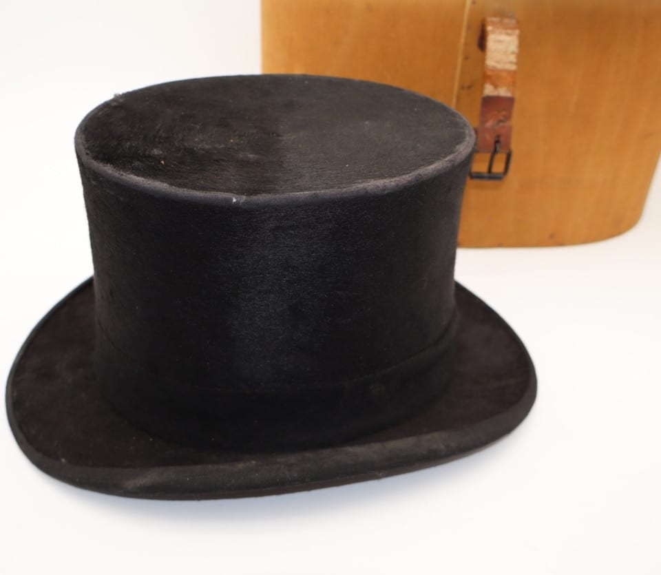Chapeau haut-de-forme ancien noire Paul Paris et sa boîte de transport-vers 1930 — photo 2