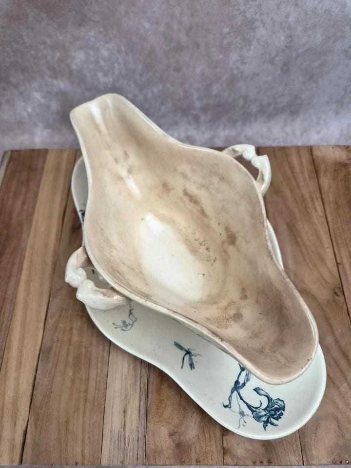 Saucière ancienne Gien Iris terre de fer fin Xixe siècle — photo 5