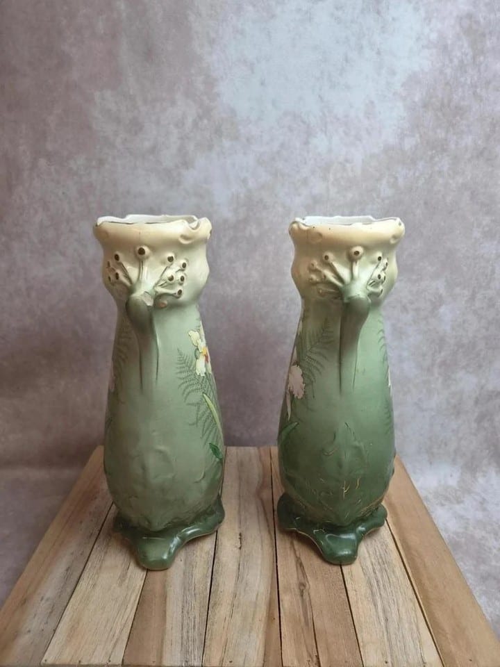 Paire de vases Art Nouveau Gustave de Bruyn – Fives-lille – décor iris – 30 cm — photo 4