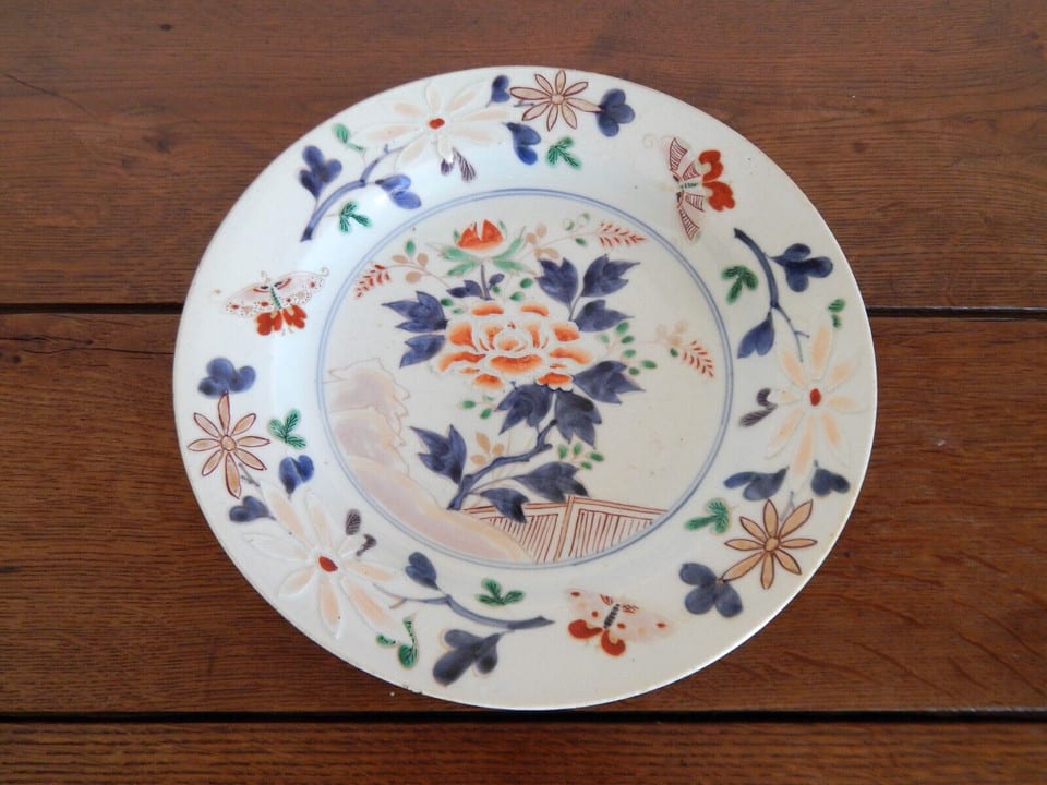 SUPERBE ANCIENNE Assiette ASIE en Porcelaine à Décor FLORAL Papillons — photo 2