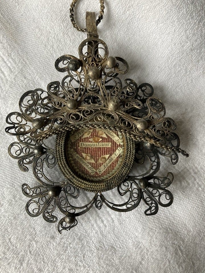 Grand reliquaire en filigrane d’argent, 5 reliques, XVIIIème, début XIXème — photo 4