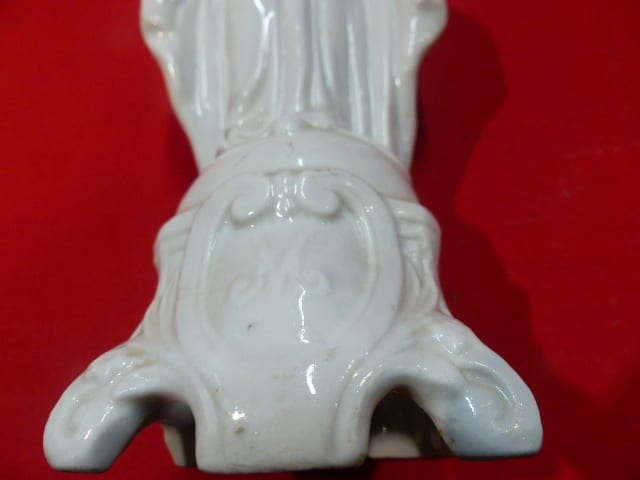 VIERGE EN PORCELAINE DE ANDENNE BELGIQUE HAUT 25 CM — photo 4