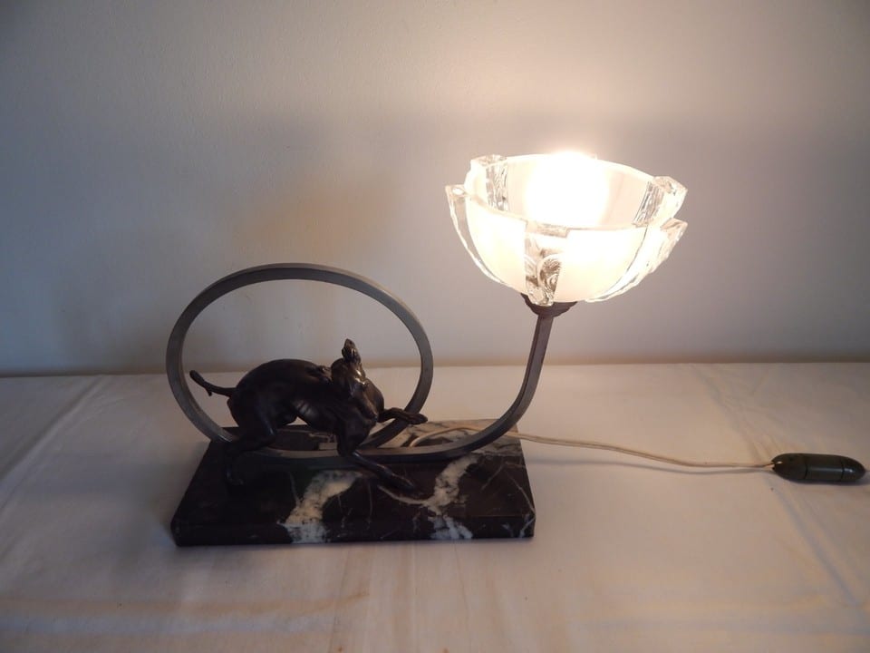 ANCIENNE Lampe Veilleuse Art Déco CHIEN en Régule sur Socle en Marbre — photo 4