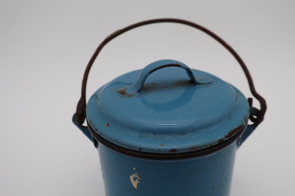 Ancien pot émaillé bleu avec couvercle et anse – déco campagne - vintage — photo 2