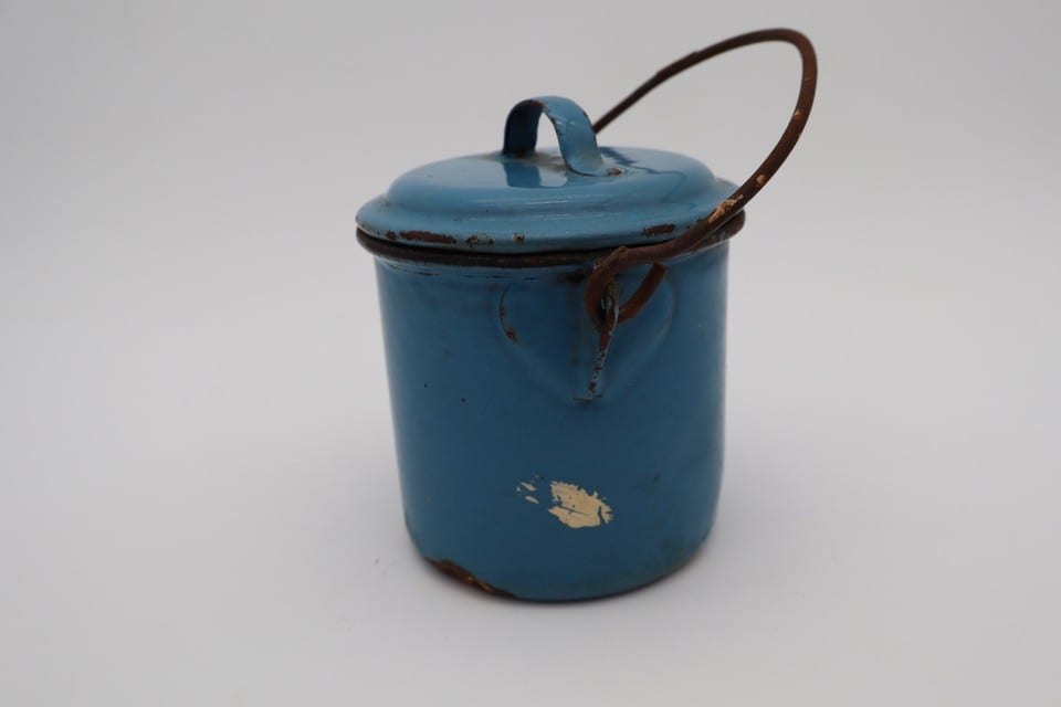 Ancien pot émaillé bleu avec couvercle et anse – déco campagne - vintage — photo 3