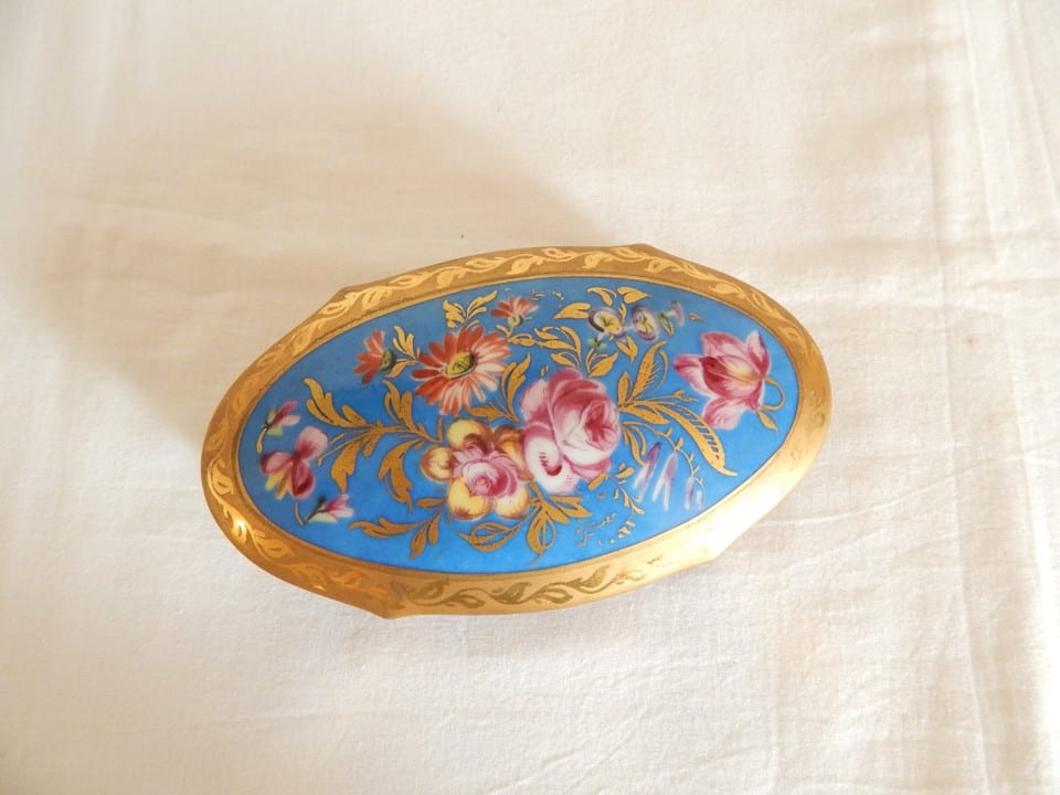 ANCIENNE Boîte Coffret en PORCELAINE de LIMOGES Décor Floral Signée — photo 6