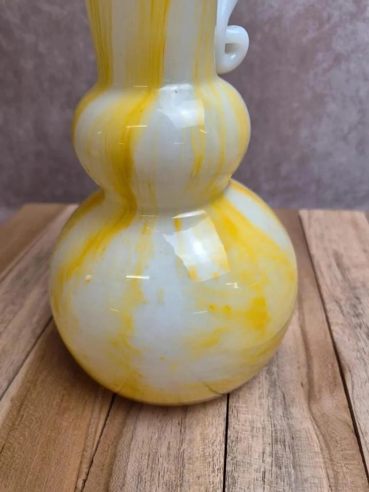 Grand pichet aiguière en verre soufflé italien jaune et blanc – années 60/70 — photo 8