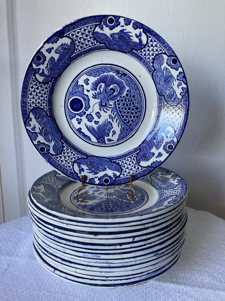 Assiettes Longwy en terre de fer, modèle Fish, fin XIXème