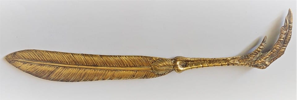 Ancien Coupe Papier ouvre lettres en bronze Plume et patte de poule long 24.5 cm — photo 2