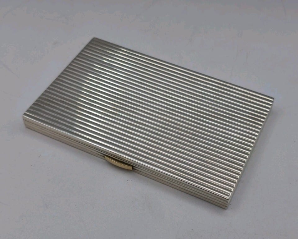 boîte à cigarettes étui en argent massif