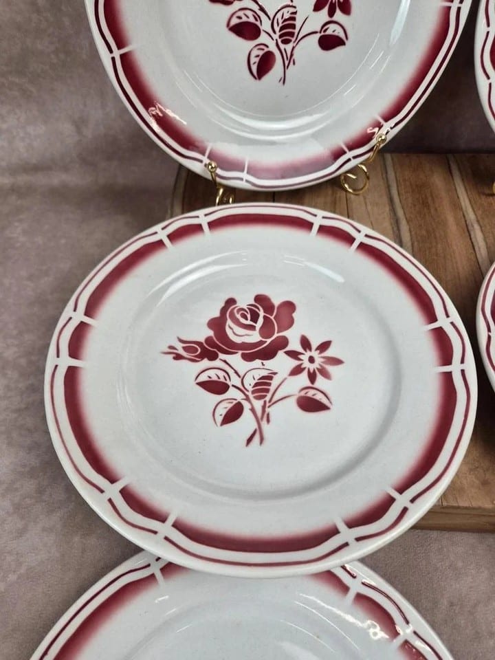 Lot de 6 assiettes plates anciennes Badonviller Fb – roses bordeaux — photo 6