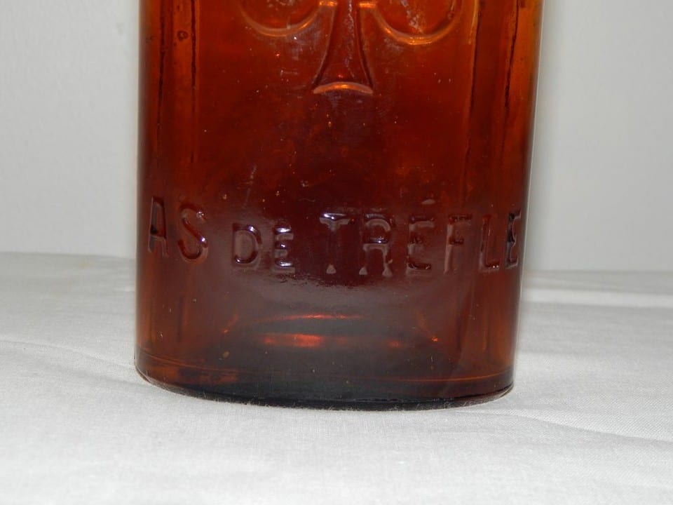 ANCIENNE et Véritable BOUTEILLE en VERRE " Société des Produits AS de Trèfle " — photo 5