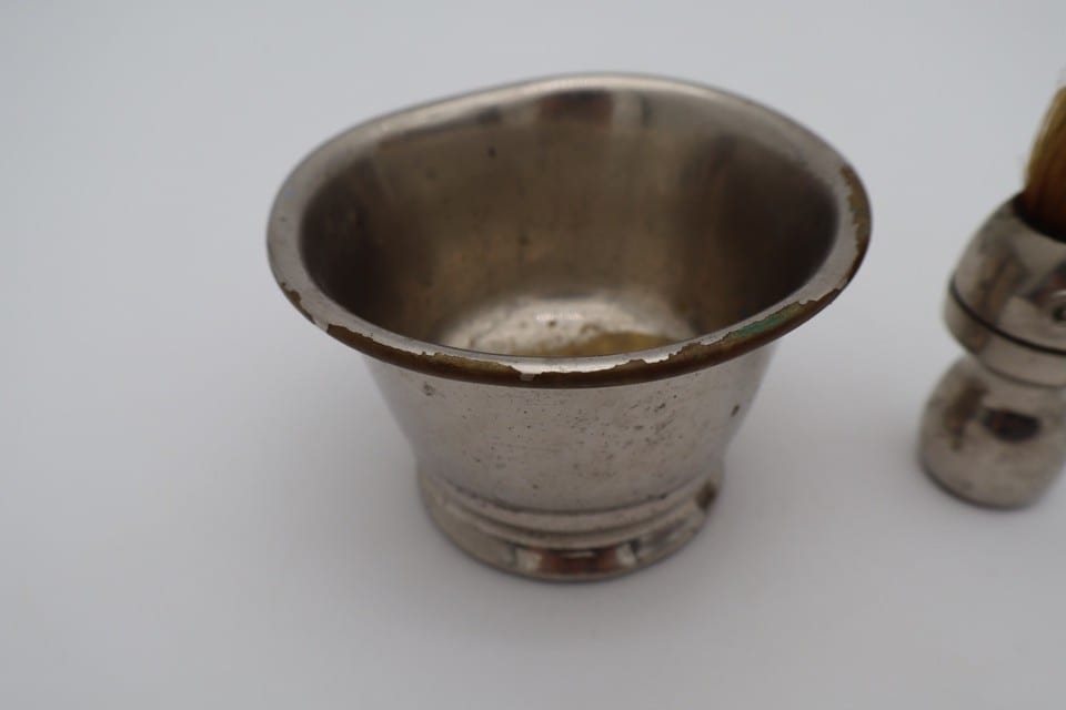 Ancien nécessaire de rasage GIBBS – Bol à barbe et blaireau en métal — photo 5