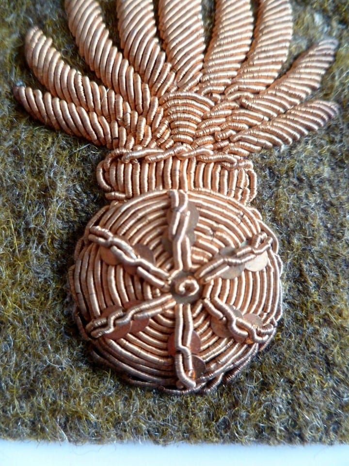 Insigne WWI tissu brodé or BREVET TIREUR FUSILIER ou GRENADIER 1914-1918 FRANCE — photo 2