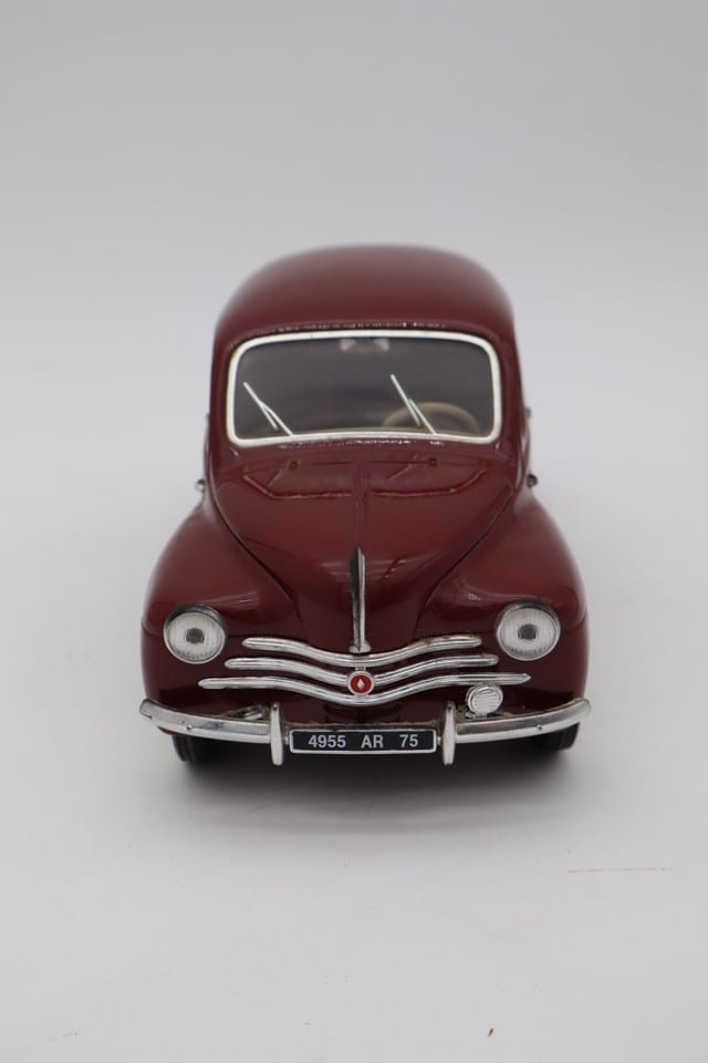 Renault 4 CV miniature Solido – Échelle 1/17 – Made in France – Bordeaux — photo 2