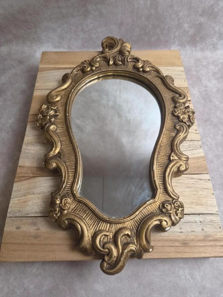 Miroir ancien doré en stuc – style Louis Xv rocaille – 42 cm