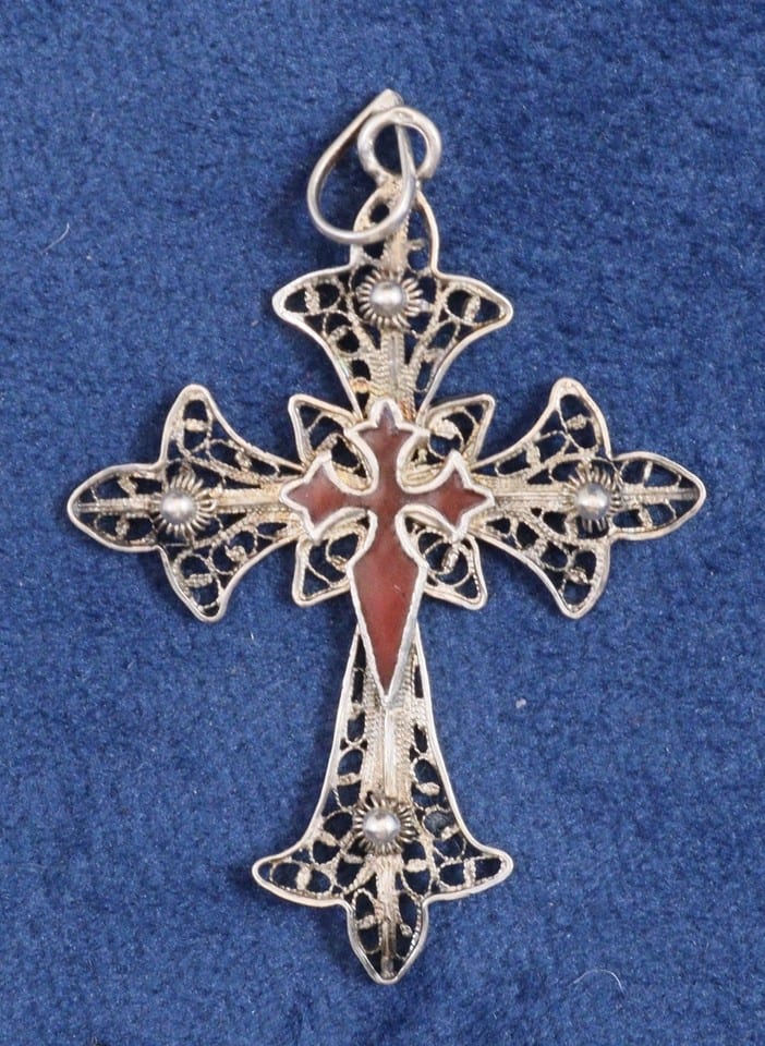 Pendentif ancien argent filigrane croix Saint-Jacques émaillée rouge Compostelle — Foto 2