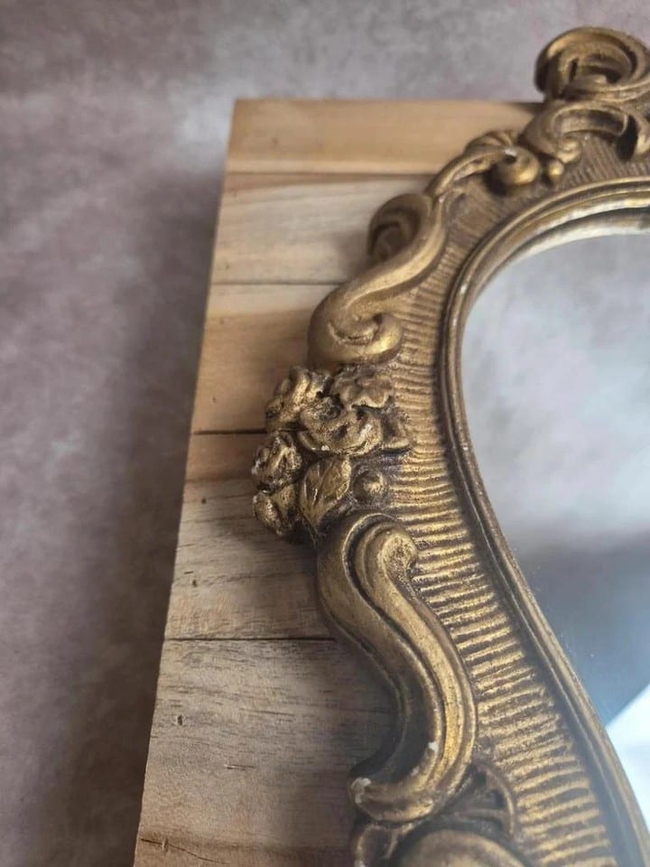 Miroir ancien doré en stuc – style Louis Xv rocaille – 42 cm — photo 6