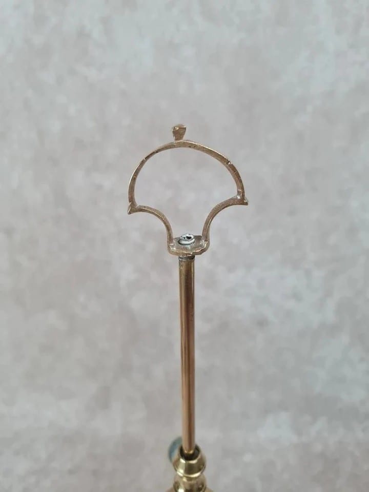 Ancien bougeoir / lampe à huile en laiton — foto 4