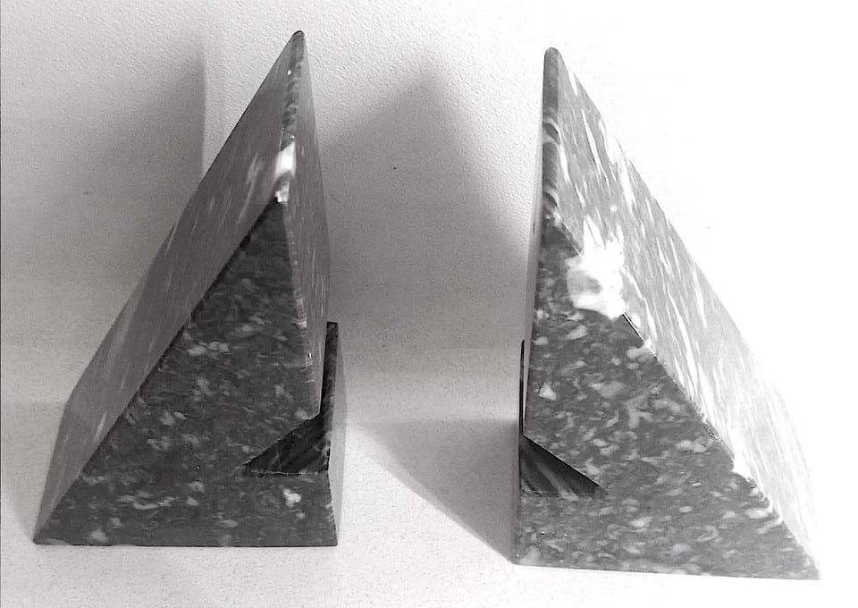 Paire de serre-livres marbre Années 70 Hauteur 18,2 cm — photo 2