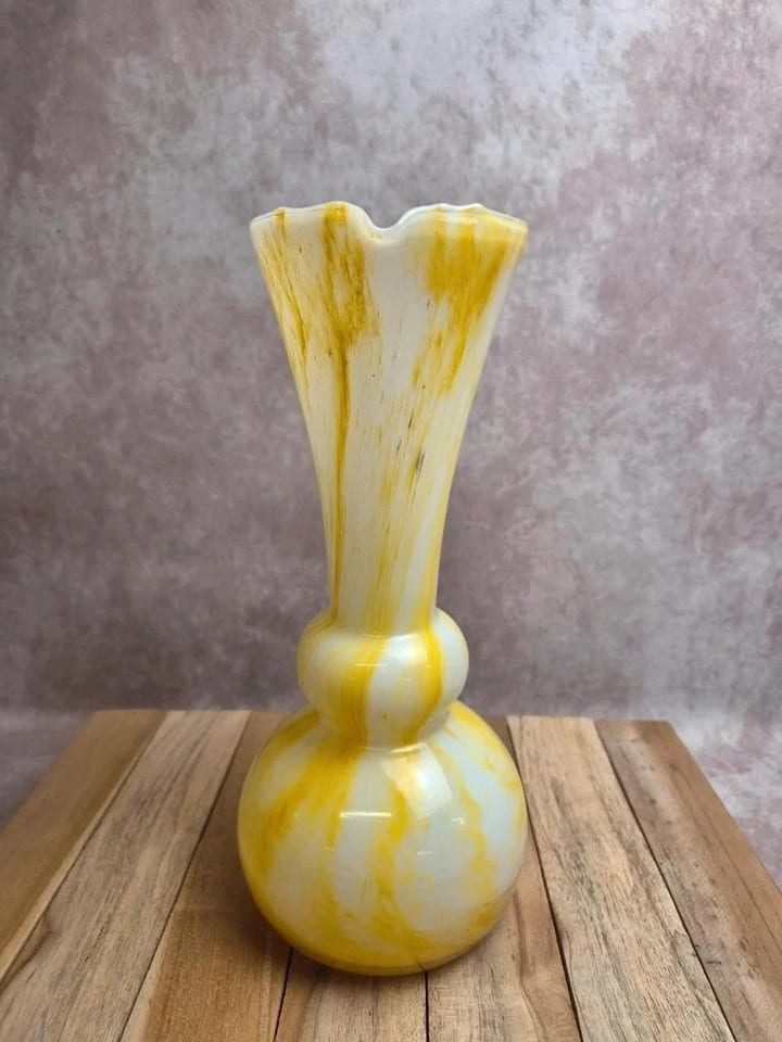 Grand pichet aiguière en verre soufflé italien jaune et blanc – années 60/70 — photo 2