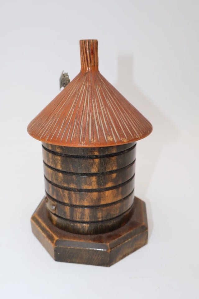 Boîte en bois tourné forme ruche - mouche métal - artisanat vintage — photo 2