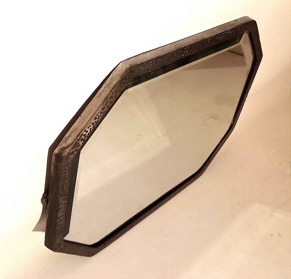 Miroir biseauté martelé Art Déco 41,2 cm x 58,8 cm — photo 2