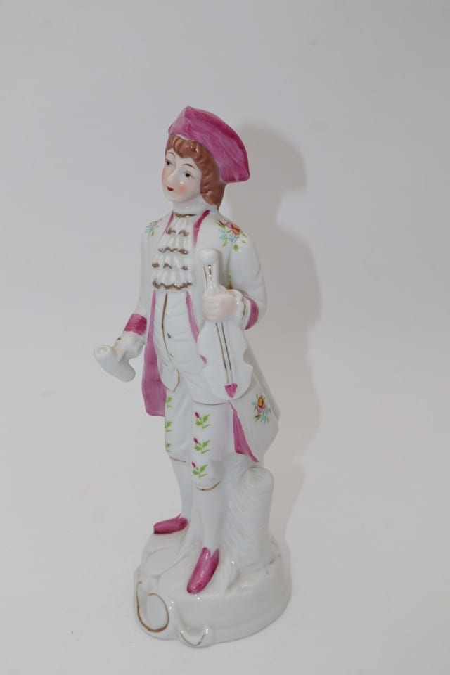 Biscuit de porcelaine – Gentilhomme musicien au violon – Figurine vintage — photo 3