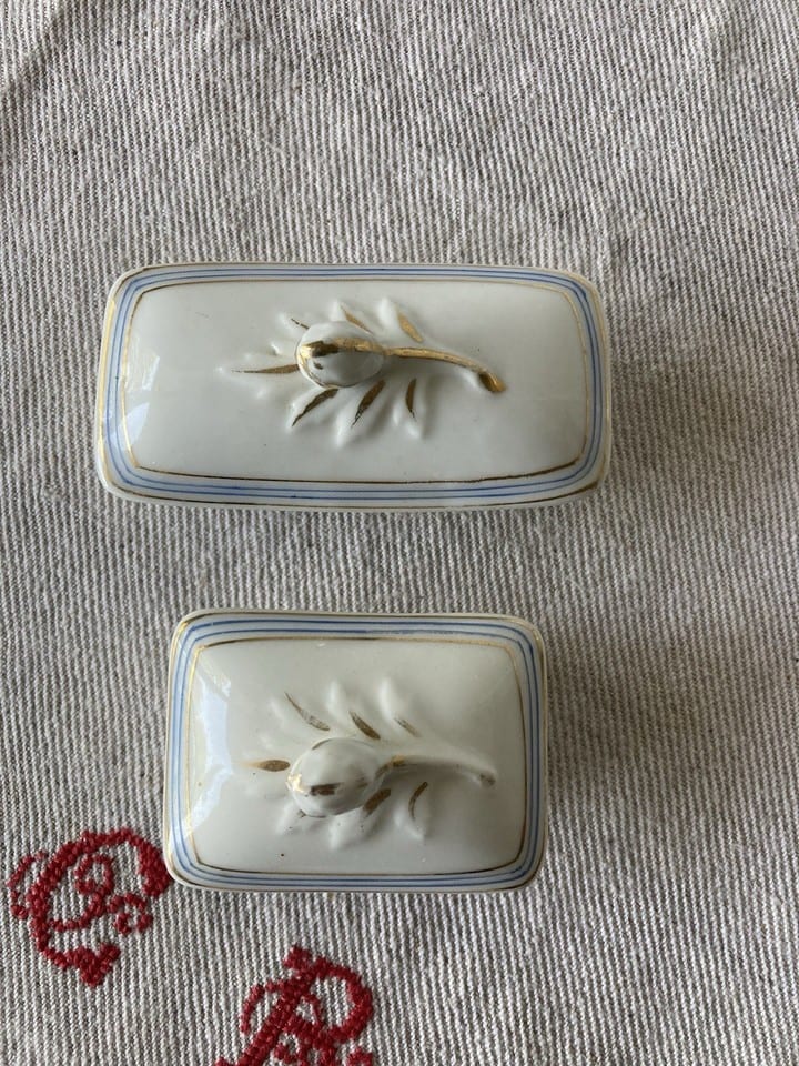 2 Petites boites, ensemble de toilette, dînette enfant, porcelaine de Paris XIXè — foto 2