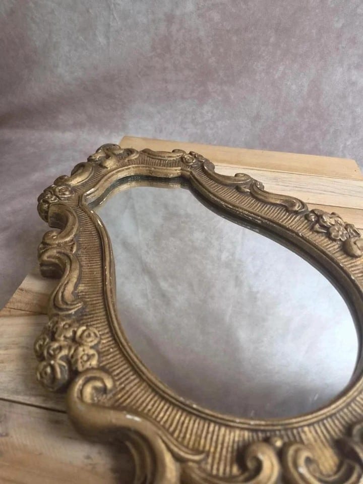 Miroir ancien doré en stuc – style Louis Xv rocaille – 42 cm — photo 8
