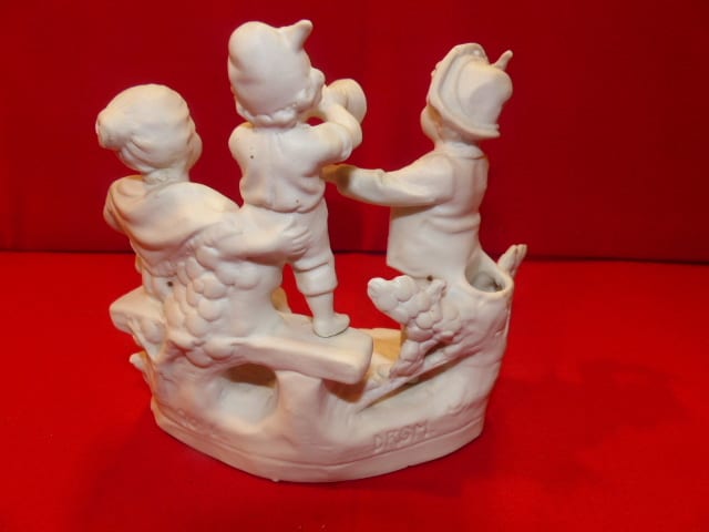biscuit 3 enfants  long 13 haut 12 prof 8 cm — photo 4