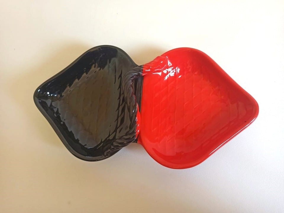 Double coupelles céramique rouge noire Années 50