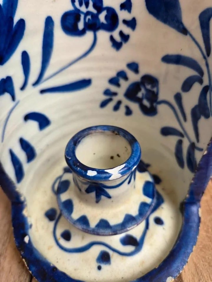Bougeoir de chambre vintage en faïence bleu et blanc – décor peint main — photo 6