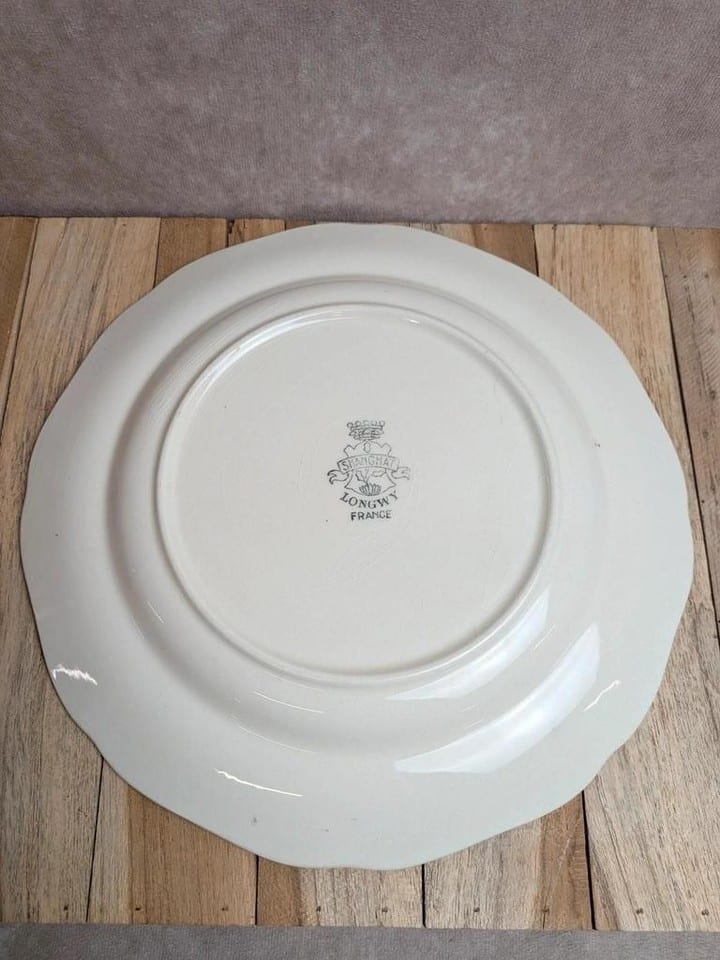 Grande assiette en terre de fer Longwy – Modèle Shanghai – Décor floral — photo 8