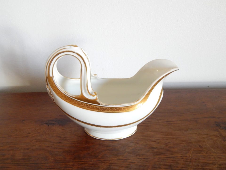 ANCIENNE Saucière Casque PORCELAINE Limoges L. Bernardaud & Cie Liseré Doré — photo 2
