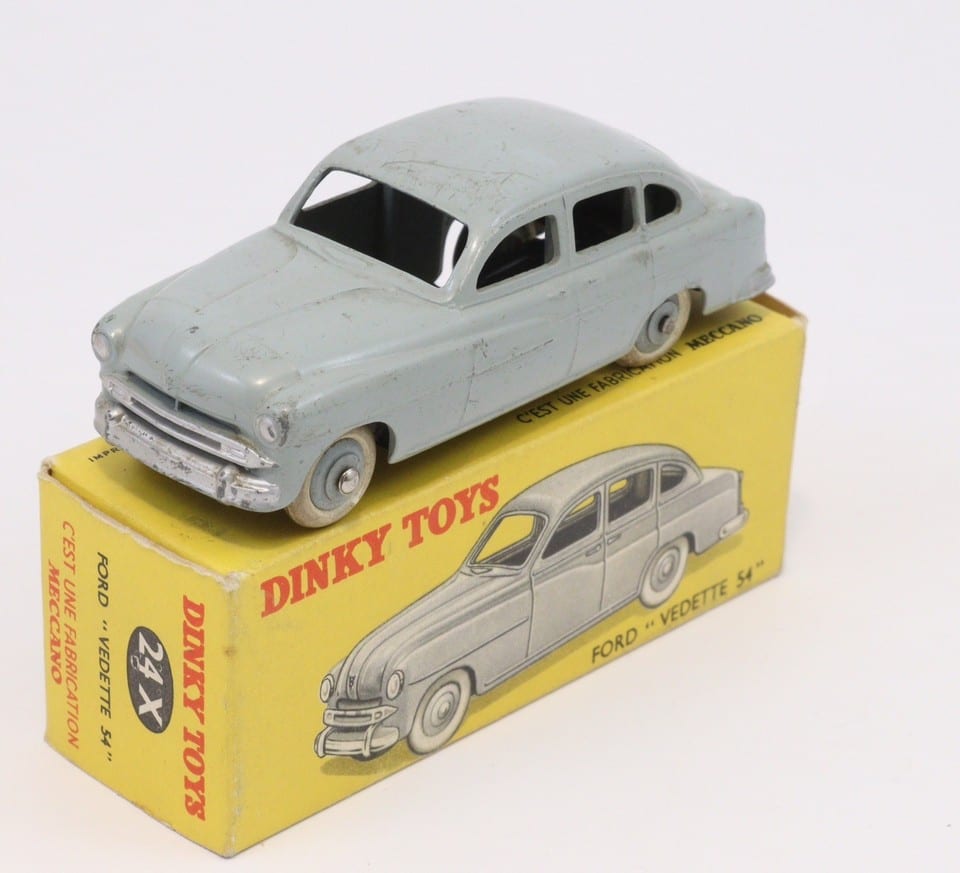 Dinky Toys boite 24 X Ford Vedette 54 grise