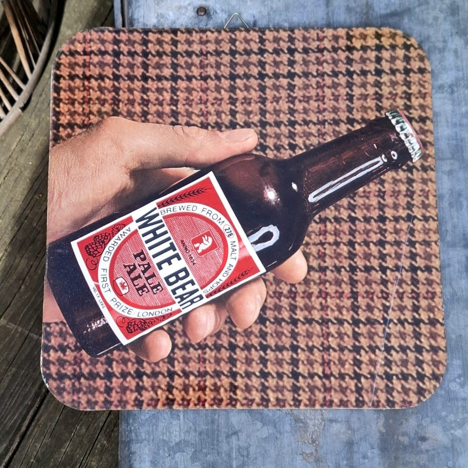 3 cartons publicitaires bière White Bear Pale Ale  - P.L.V. Bistrot Pub — foto 3