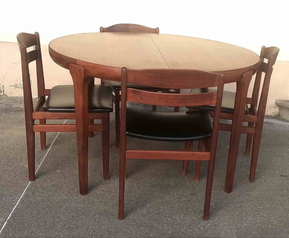 Table teck + 4 chaises de Niels Vodder Design scandinave Années 60 — photo 2