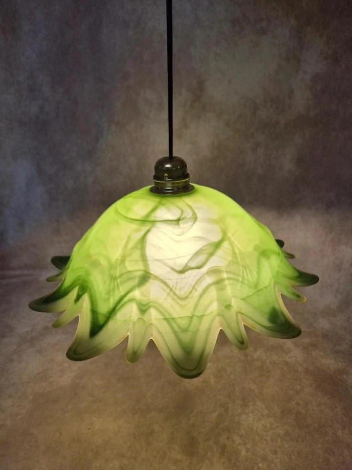 Grand abat-jour vintage en verre marbré vert – forme fleur étoilée – 35 cm — photo 2