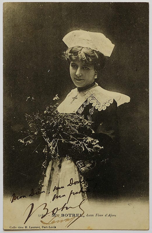 Mme LÉNA BOTREL FLEUR D'AJONC Carte postale CPA signée par Théodore Botrel