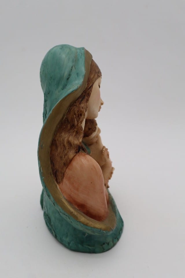 Statue Vierge à l’Enfant polychrome – signée / marquée — photo 7