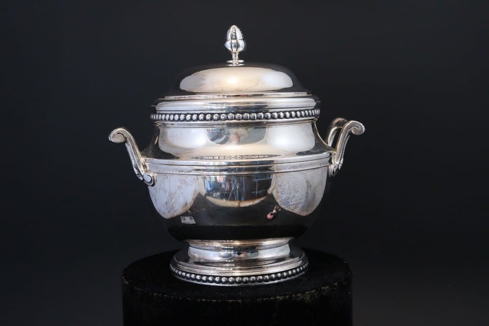 Sucrier couvert ERCUIS métal argenté style Louis XVI perles gland