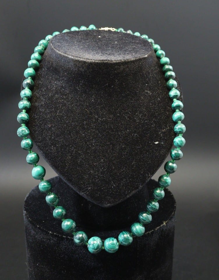 Collier ancien vintage pierre Malachite