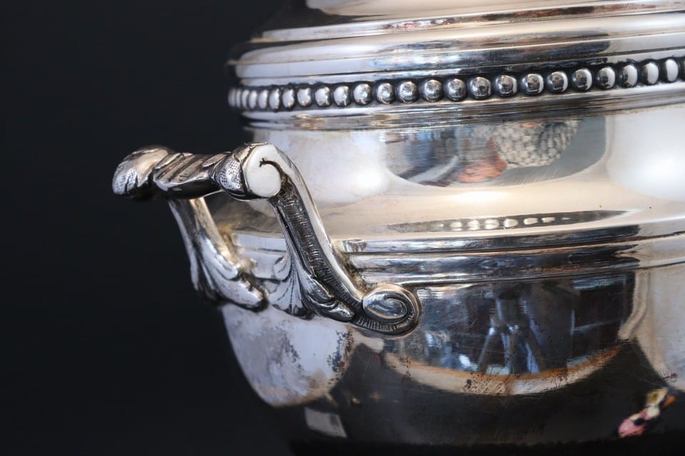 Sucrier couvert ERCUIS métal argenté style Louis XVI perles gland — photo 8