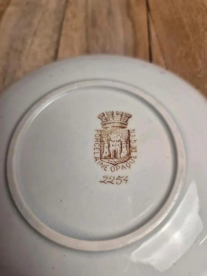 Tasse et soucoupe ancienne Gien – décor polychrome style Louis Xvi – Xixe — photo 5