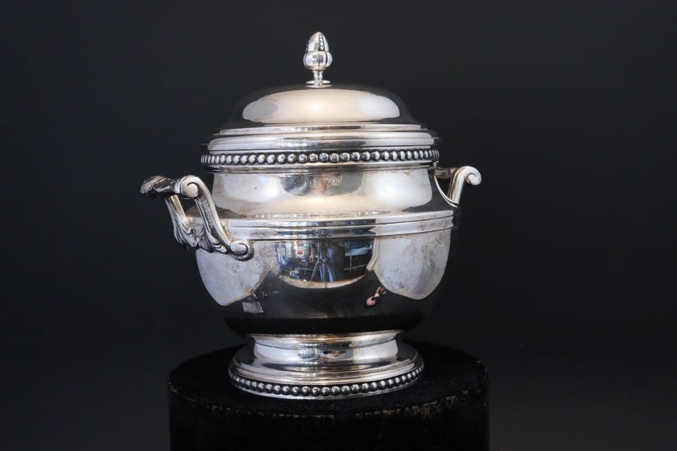 Sucrier couvert ERCUIS métal argenté style Louis XVI perles gland — photo 4