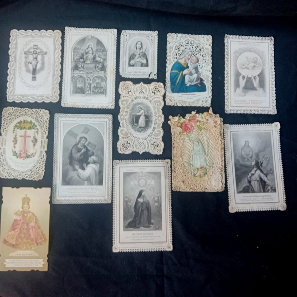 canivets anciens Lot De 12 images religieuses- vierge- saints- croix- jesus....
