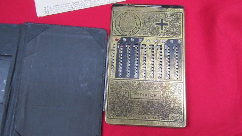 ancienne machine a calculer addiator avec sa notice — foto 2